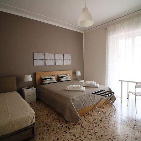 Giuffrida Apartment Rooms Catania Bagian luar foto