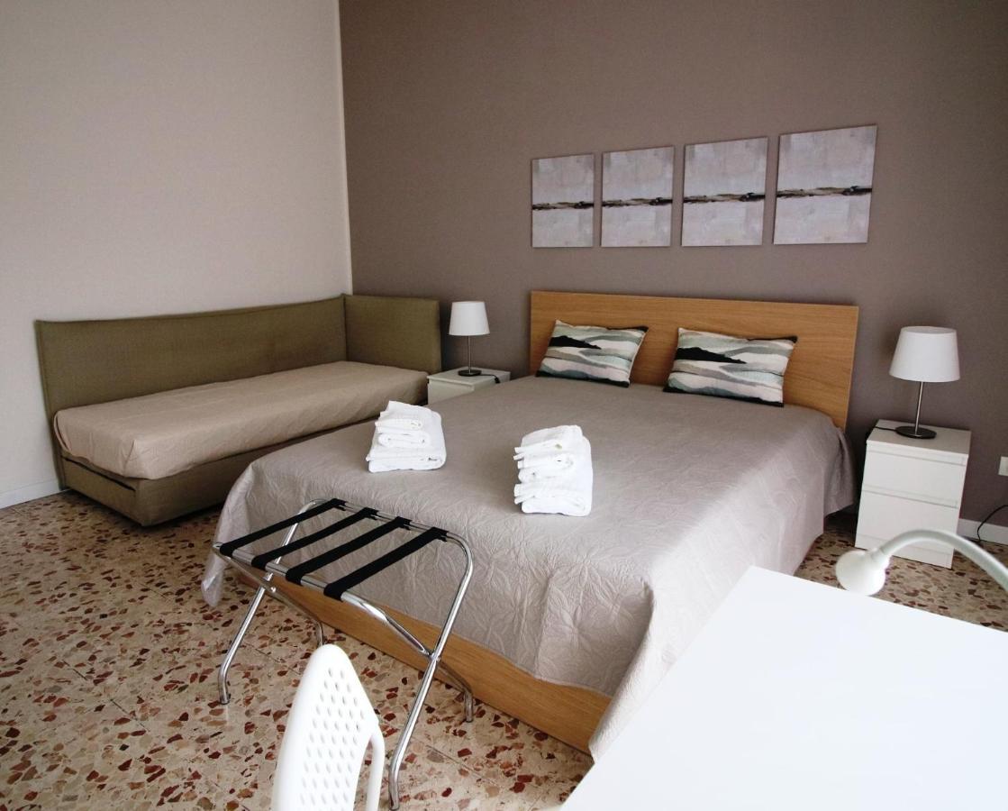 Giuffrida Apartment Rooms Catania Bagian luar foto