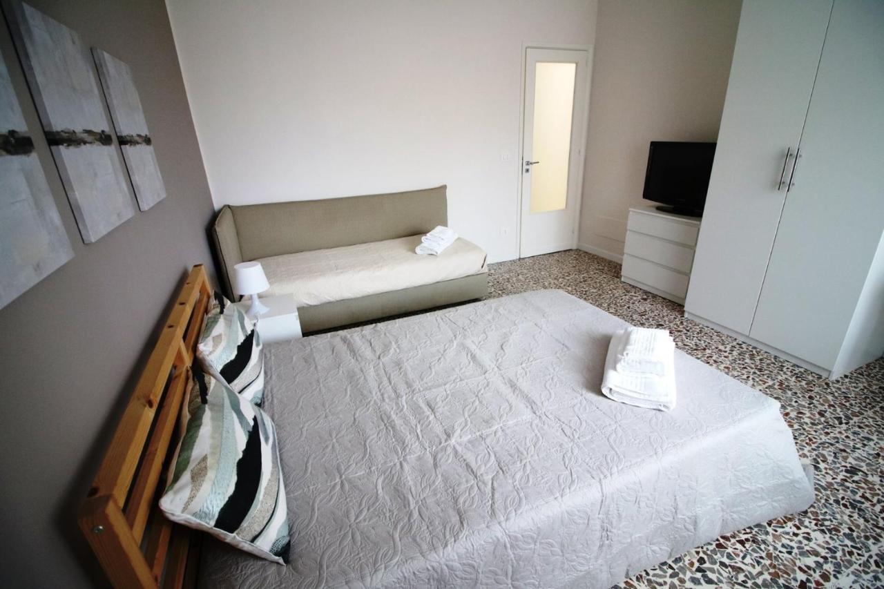 Giuffrida Apartment Rooms Catania Bagian luar foto