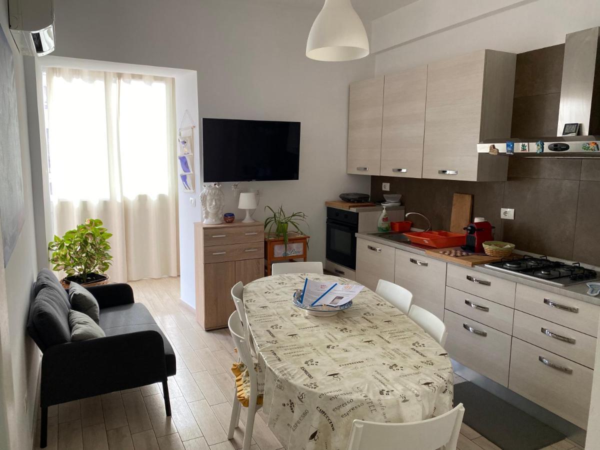 Giuffrida Apartment Rooms Catania Bagian luar foto