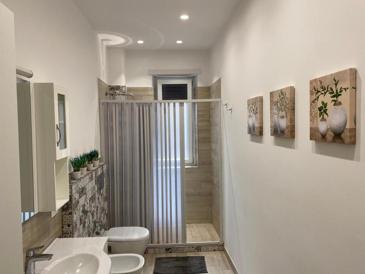 Giuffrida Apartment Rooms Catania Bagian luar foto