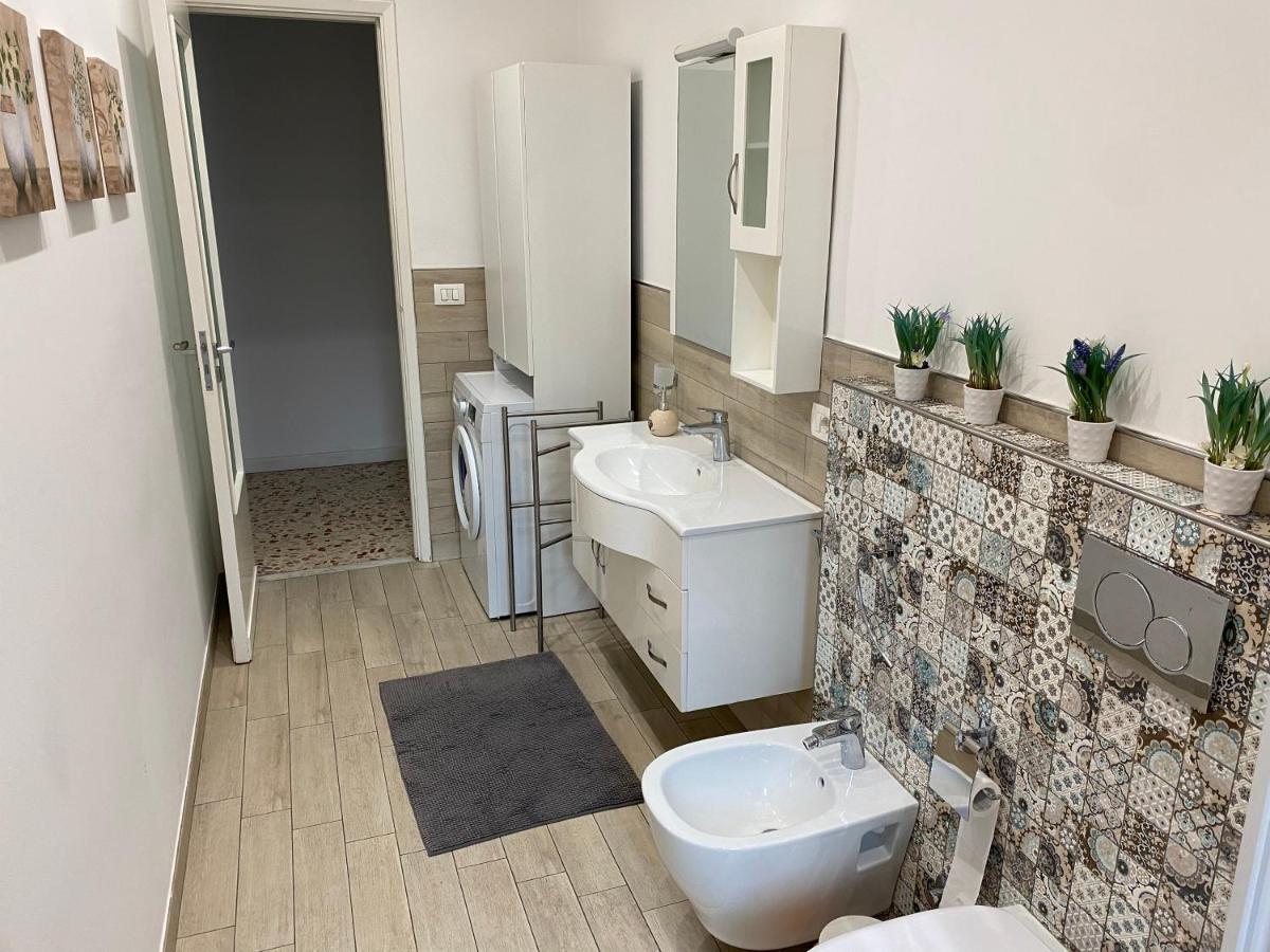 Giuffrida Apartment Rooms Catania Bagian luar foto