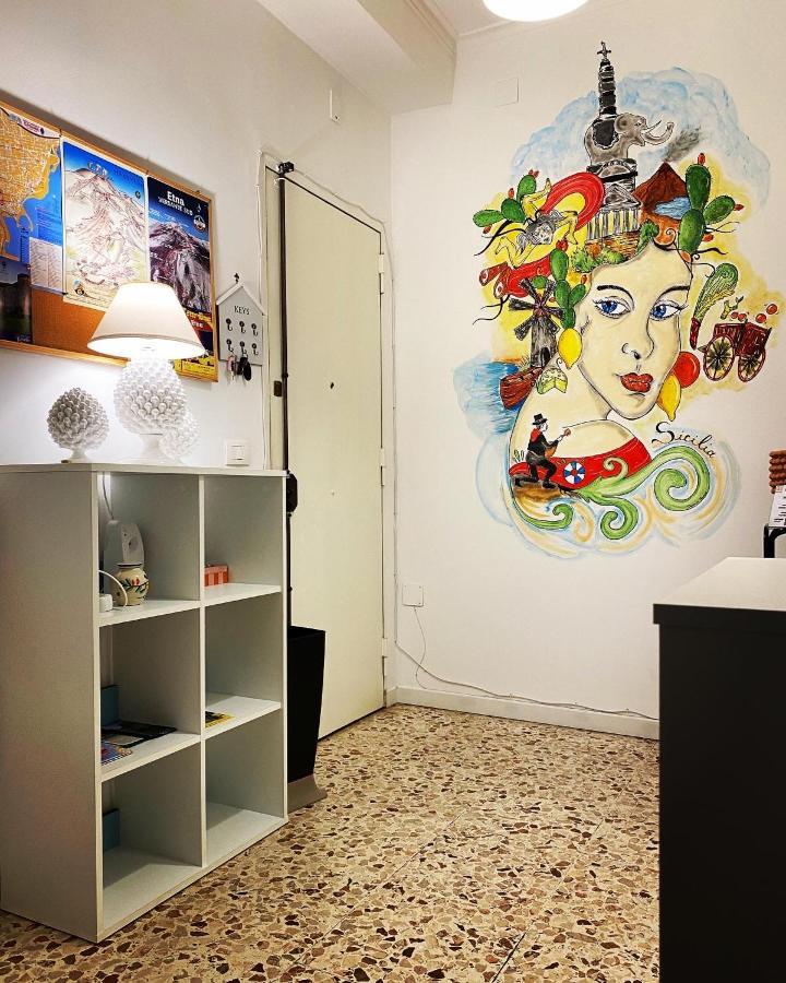 Giuffrida Apartment Rooms Catania Bagian luar foto