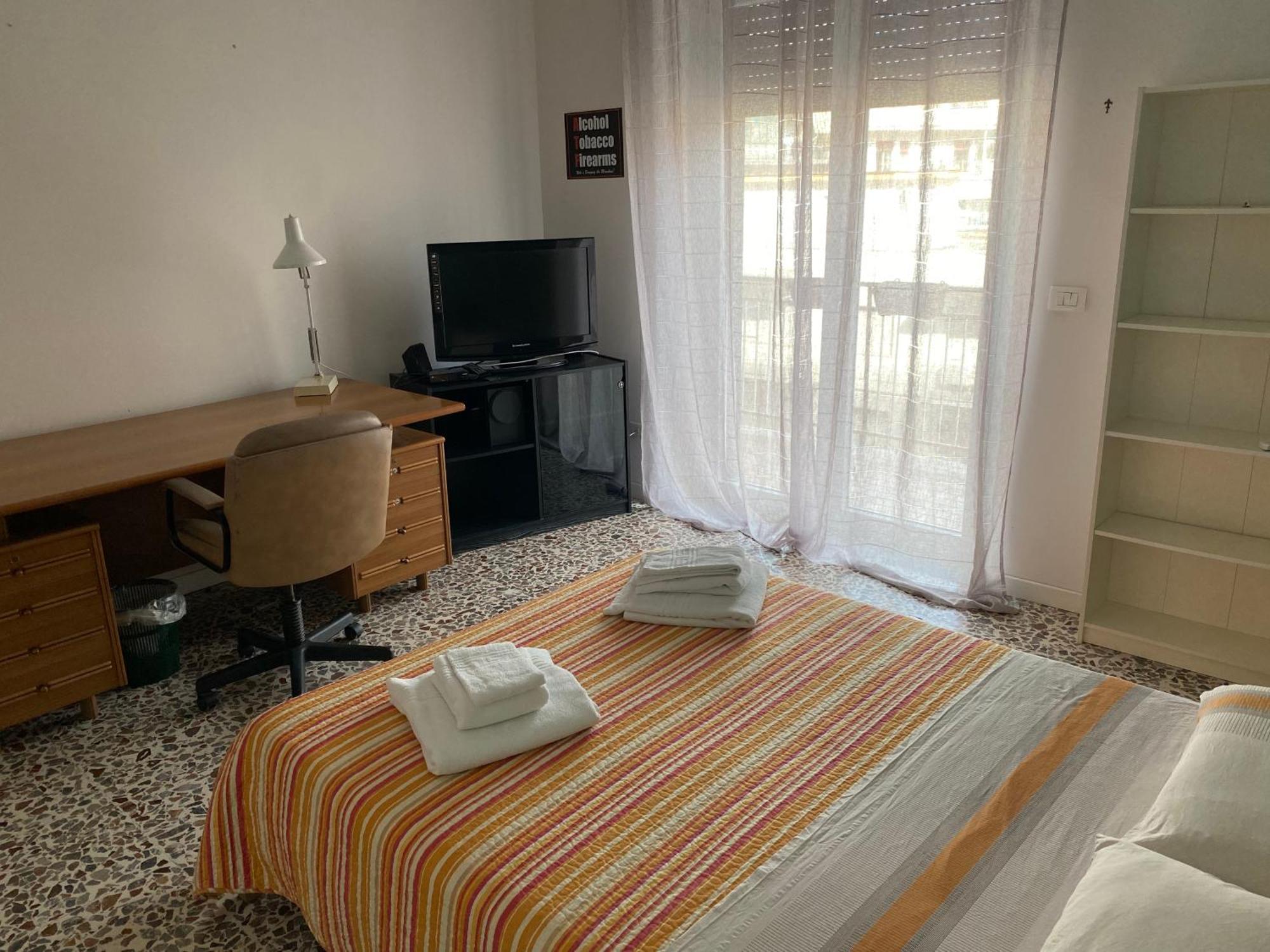 Giuffrida Apartment Rooms Catania Bagian luar foto
